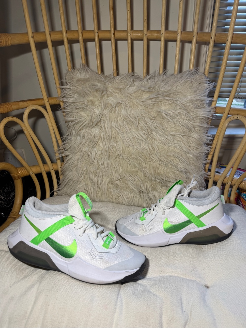 Nike Air Zoom Crossover GS Size 7Y White Grey Green
